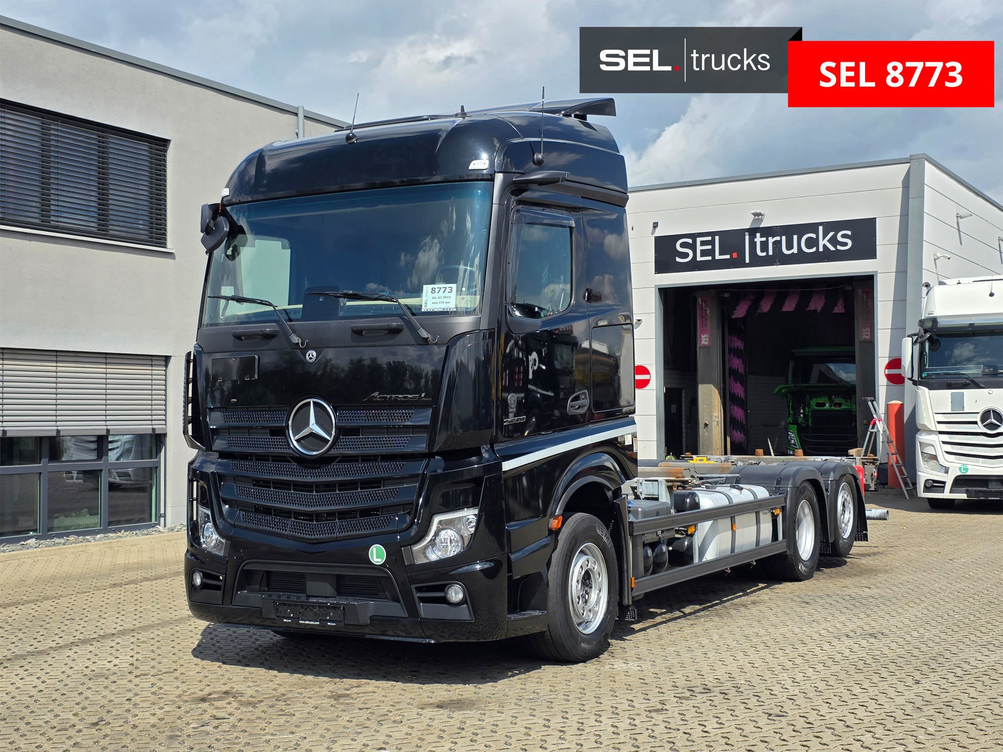 Mercedes-Benz Actros 2553 used Trucks