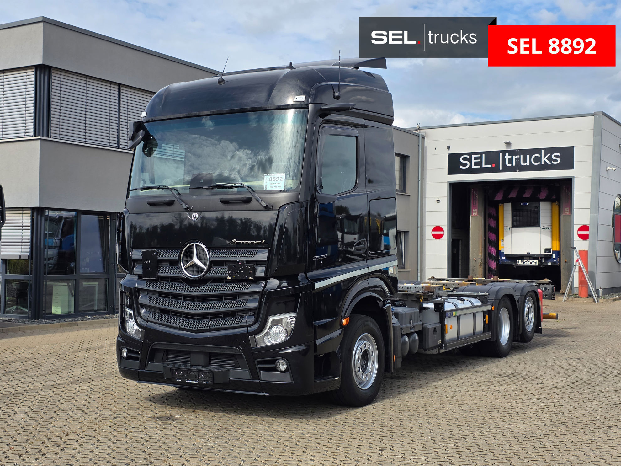 Mercedes-Benz Actros 2553 used Truck